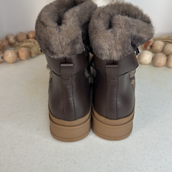 Steve Madden Dione Faux Fur Boot (Women) Sz 7.5 - Picture 9 of 12